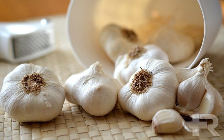 خواص خوردن سیر خام در شب