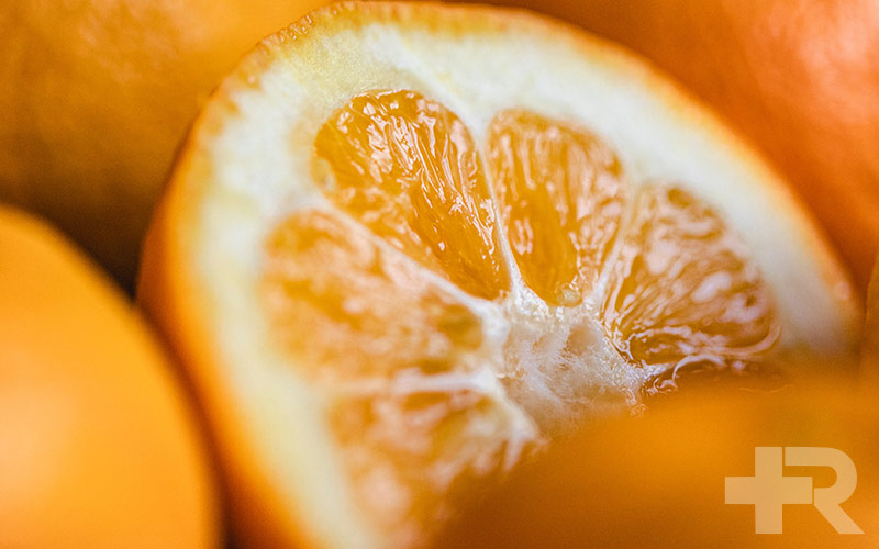 یکی از خواص آب نارنج برای کبد سم‌زدایی و کاهش چربی کبد است.