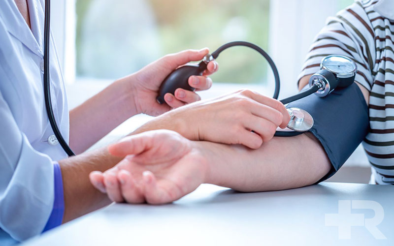 به دلیل بروز عوارض جانبی، مصرف قرص لوزار 25 باید تحت نظر پزشک باشد.