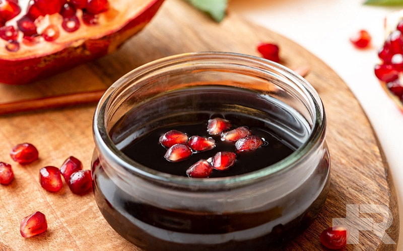 یکی از خواص خوردن رب انار در شب، کاربرد آن در گوارش و کنترل اشتها است.