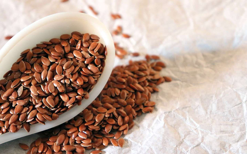 نحوه مصرف بذر کتان برای کبد چرب بسیار آسان است.
