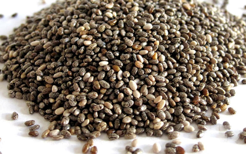 خواص دانه چیا یکی از نکات مهم در مصرف دانه چیا، توجه به عوارض جانبی آن است.