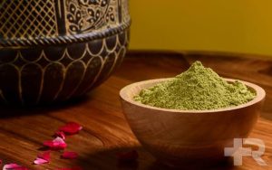 خواص حنا برای کف پا