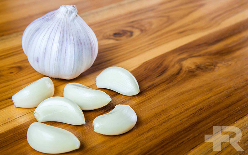 یکی از خواص سیر برای مردان، افزایش گردش خون در بدن است.