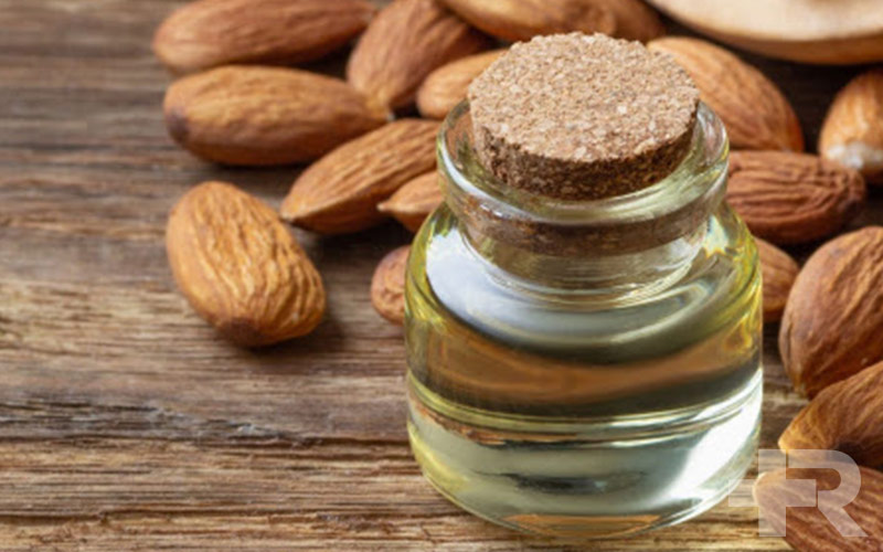 خواص روغن بادام تلخ یکی دیگر از خواص روغن بادام تلخ، برای مو است.